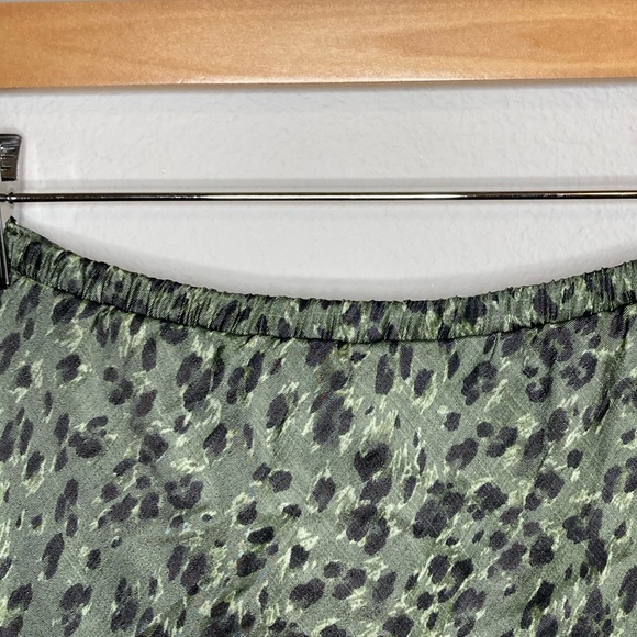 Olive/khaki green knee-length skirt - Picture 4 of 4